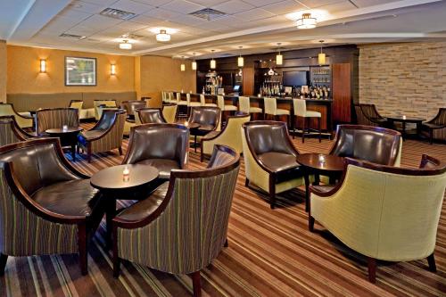 Armoni Inn & Suites - image 5