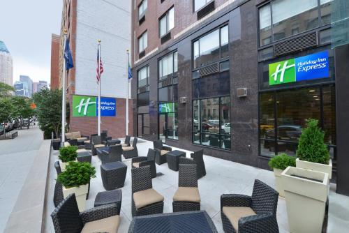 Holiday Inn Express Manhattan Midtown West