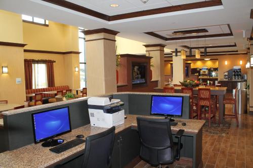 Holiday Inn Express & Suites Paducah West, an IHG Hotel