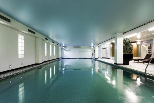 Swimming pool, Holiday Inn Milton Keynes Central By IHG in Milton Keynes