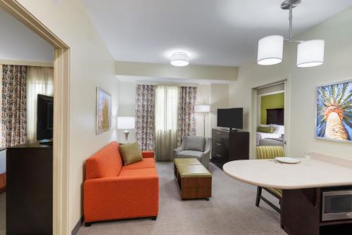 Staybridge Suites - Miami International Airport an IHG Hotel - image 2