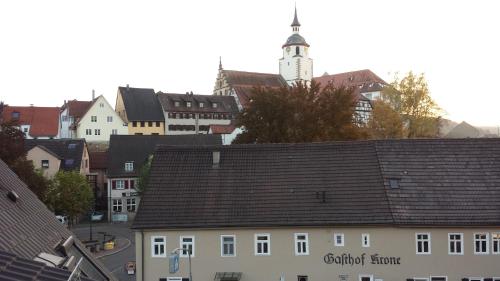 Pension Wauri , Ferienwohnung ' SCHWÄBISCHE ALB ' , Mansarden - Wohnung