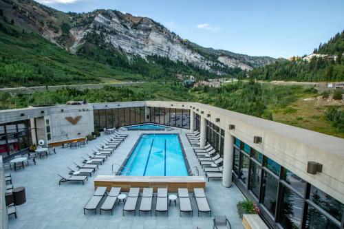 Cliff Lodge and Spa Snowbird Lodge