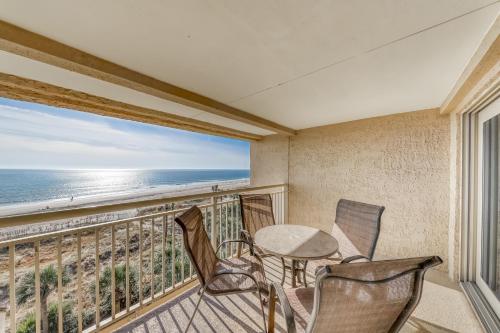Captains Walk Condos - main image