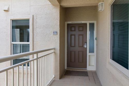 Captains Walk Condos - image 2