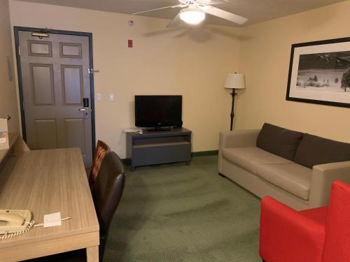 Country Inn & Suites by Radisson, West Valley City, UT