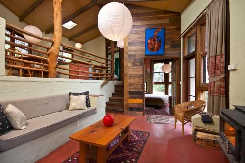Kanimbla View Clifftop Retreat