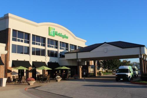 Holiday Inn Des Moines-Airport Conf Center, an IHG Hotel