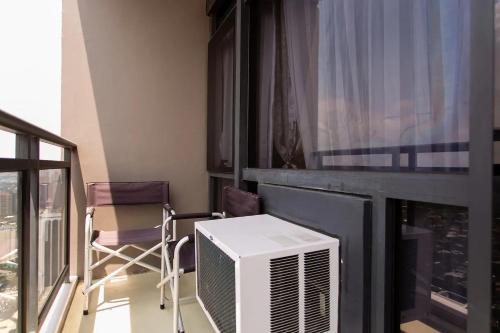 Bayhomes Gramercy Seviced Residences - image 2