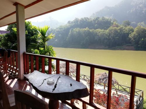 Nam Ou River Lodge in Nong Khiaw
