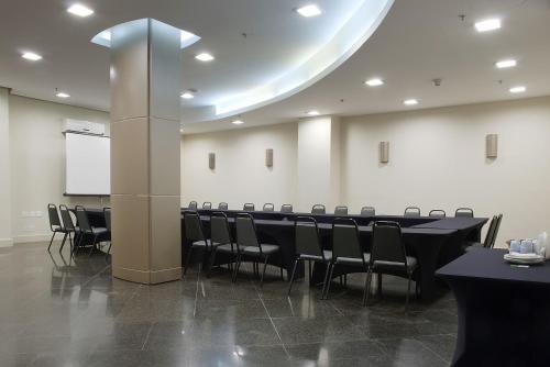 Master Porto Alegre Hotel - Av Carlos Gomes, Próximo ao Consulado Americano - 비즈니스 센터