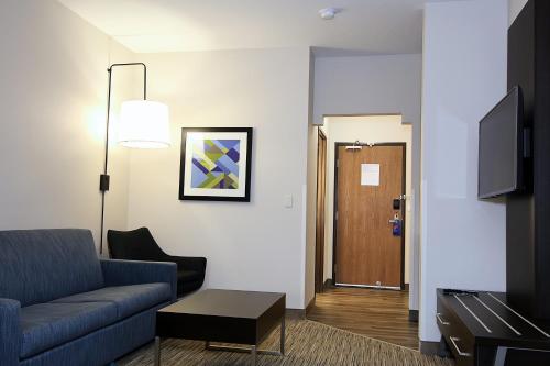 Holiday Inn Express Hotel & Suites Ashland, an IHG Hotel