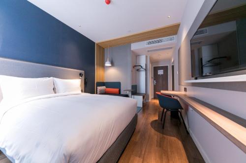 room detail thumbnail 0