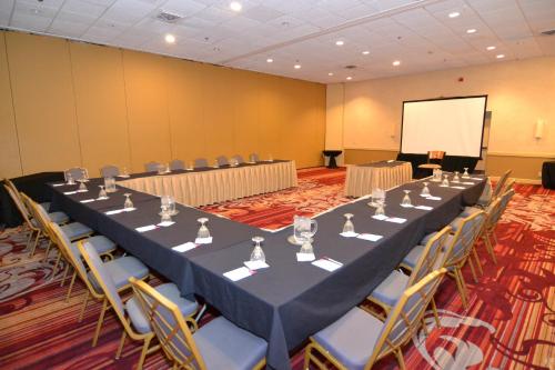 Radisson Hotel Reading - image 2