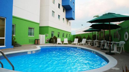 Holiday Inn Express & Suites Toluca Zona Aeropuerto, an IHG Hotel