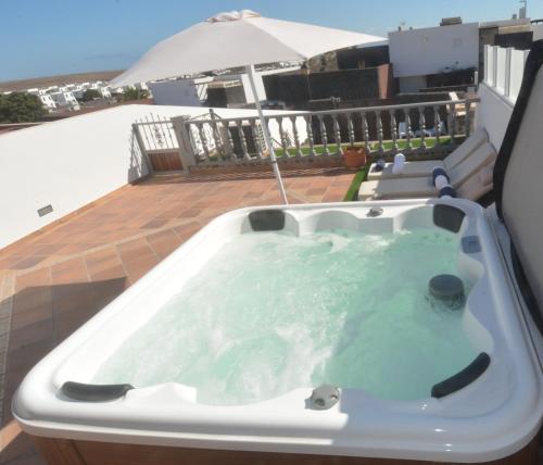 Far-Island Villa 2