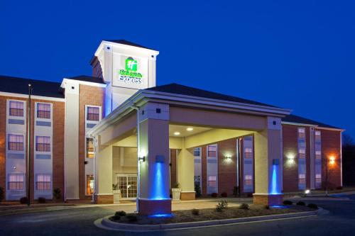 Holiday Inn Express Prince Frederick, an IHG Hotel