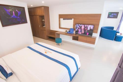 room detail thumbnail 0