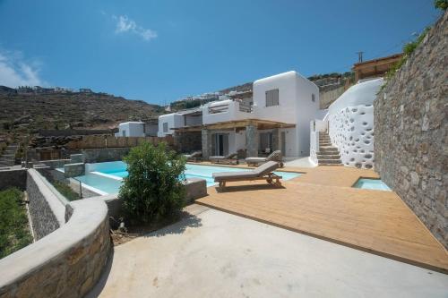  Villa Maroon IV by The Pearls Collection in Mykonos Stadt