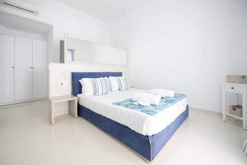  Villa Maroon IV by The Pearls Collection in Mykonos Stadt