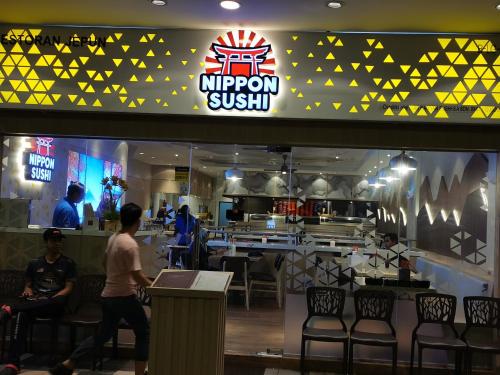Vista Alam Studio Units - Pool food court - image 3