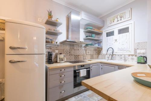  Stylish, comfy apartment by Konnect, Corfu city center in Korfu-Stadt