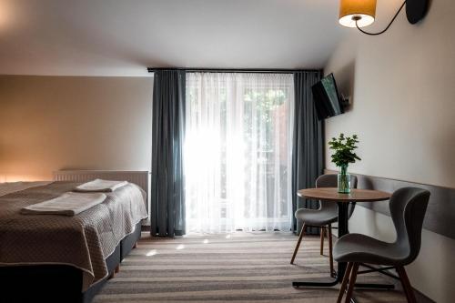 2 twin beds