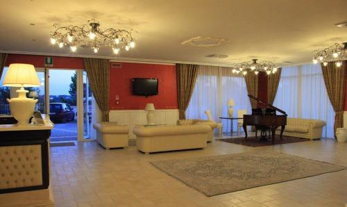 Hotel Madonna Delle Grazie - 로비