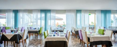 Restaurant, Hotel Columbus in Caorle