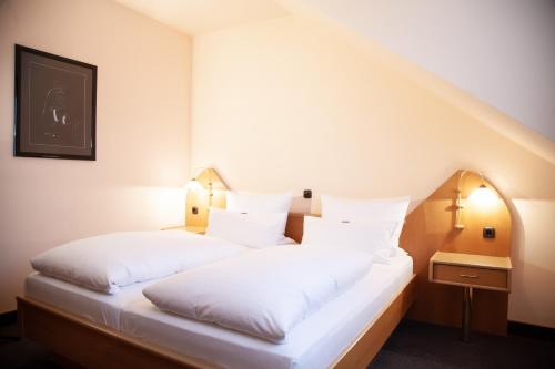 Hotel Lonac - image 13