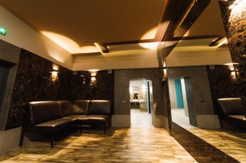 桑拿, 格羅布斯酒店 (Globus Hotel) in 捷爾諾波爾