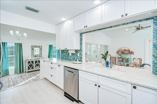 Homes-307 Gasparilla Street home - image 4