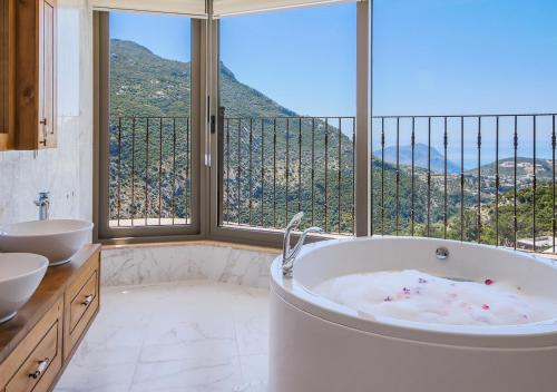 Fürdőszoba, Villa 5 Sleeps 6 Isolated Pool See and Montain View-Villa Kartal Yuvası in Islamlar