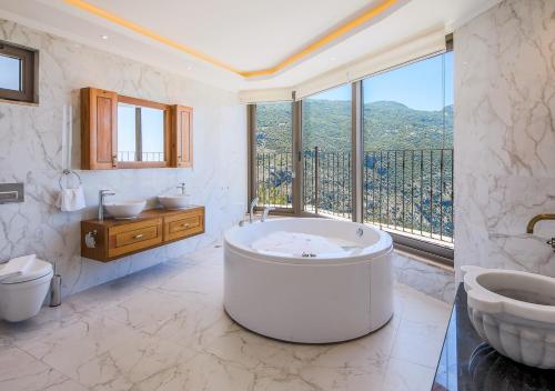 Fürdőszoba, Villa 5 Sleeps 6 Isolated Pool See and Montain View-Villa Kartal Yuvası in Islamlar