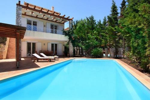  Dream Summer Villa, Ferienwohnung in Porto Heli