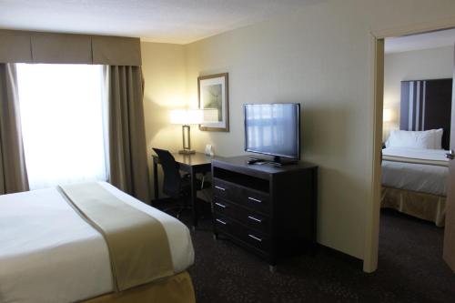Suite with Two Beds - Non-Smoking