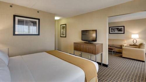 Holiday Inn Express Washington DC SW - Springfield, an IHG Hotel