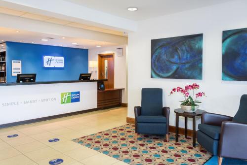 Holiday Inn Express Braintree an IHG Hotel - image 10