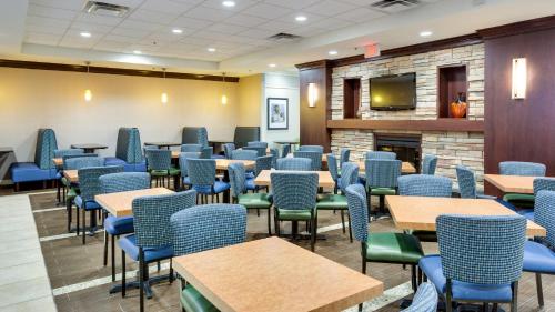 Holiday Inn Express Washington DC SW - Springfield, an IHG Hotel