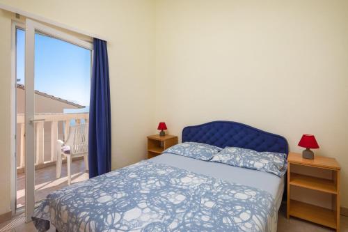 Apartments & Restaurant Galeb