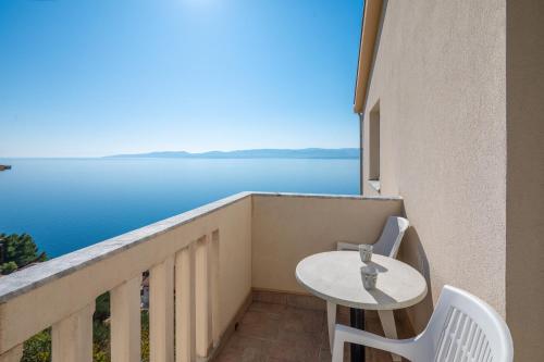 Apartments & Restaurant Galeb