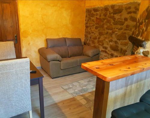 Casa con jacuzzi la olivera in Chert
