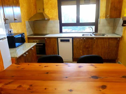 virtuve, Casa con jacuzzi la olivera in Chert