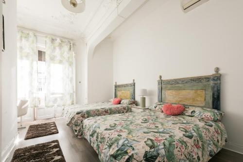 M&F 7 ROOMS/7 BATHROOMS OVER GRAN VIA, Madrid