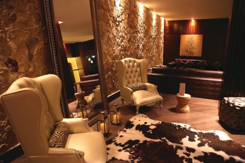 Hotel Reina Isabel photo 3