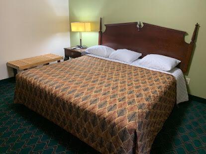 Bing's Motel - main image