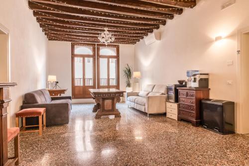 Palazzo DaPonte by LionHost, Benátky