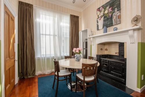 Apollo Lodge - Free Parking in Mount Victoria