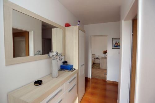 Apartment Mut - 250 m from beach - image 6