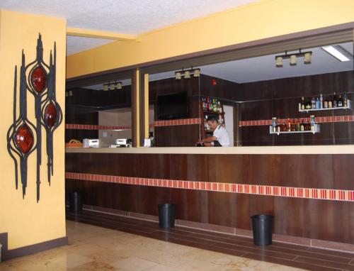 Pub/Lounge, Hotel Anfora in Melilla
